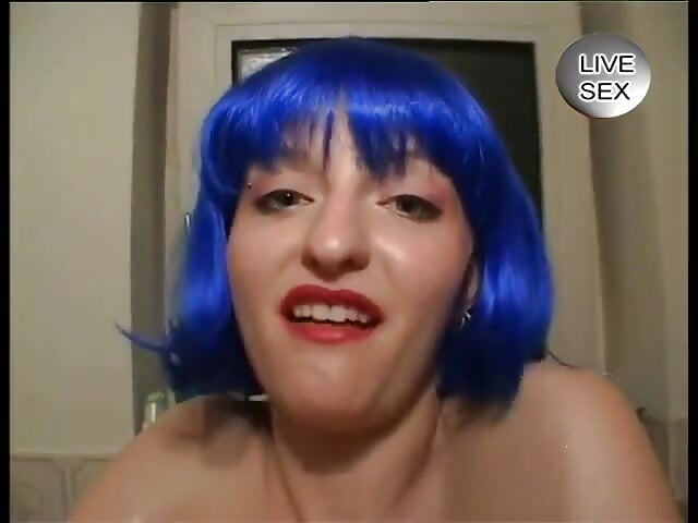 Small tit slut with colored hair gets multiple cumshots in her mouth after hard DP