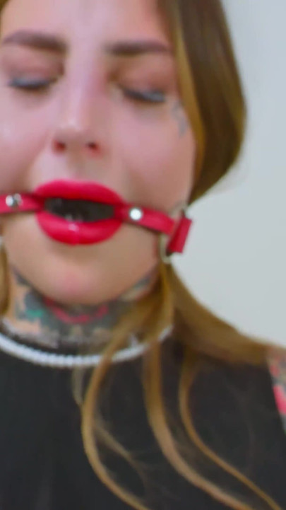 Dia’s Hot Vibro Play with Toby Dick! | Clip 1