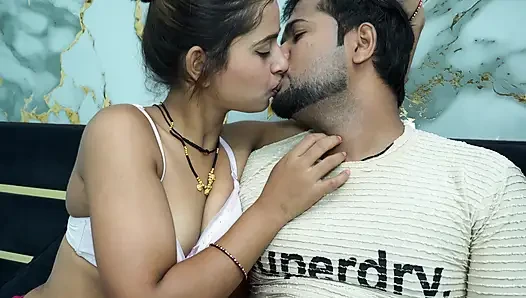 Bhabhi ne apne hawash ke chakkar me deawer ko banaya apna sikar