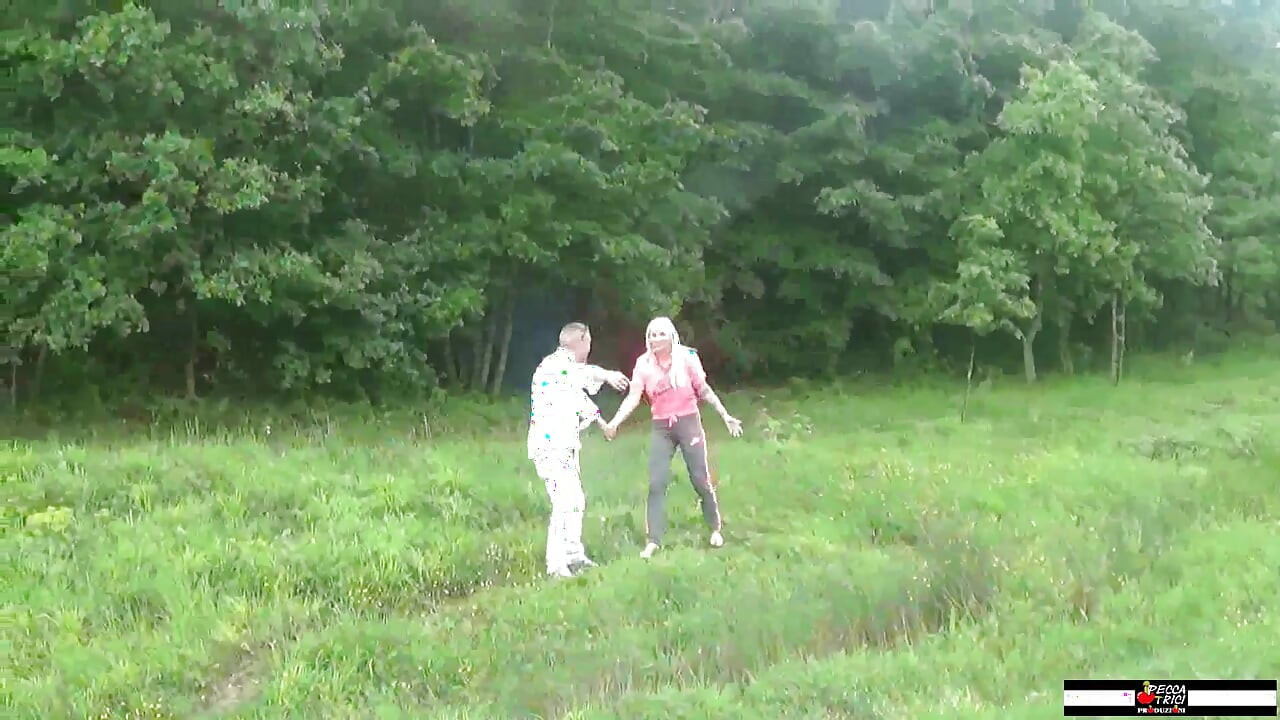 Busty wild blonde Jarushka Ross meet tourist crew by chance and fuck at the lake