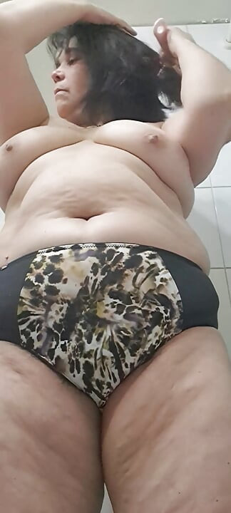 Putting My Fingers Under Her Panties, the Hole Is Very Wet and Hot