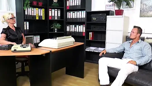Gerçek Alman ev kadınları edepsiz hikayeler - sahne #01