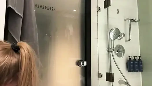 Squirting while anal fucking with big dildo jucielussie