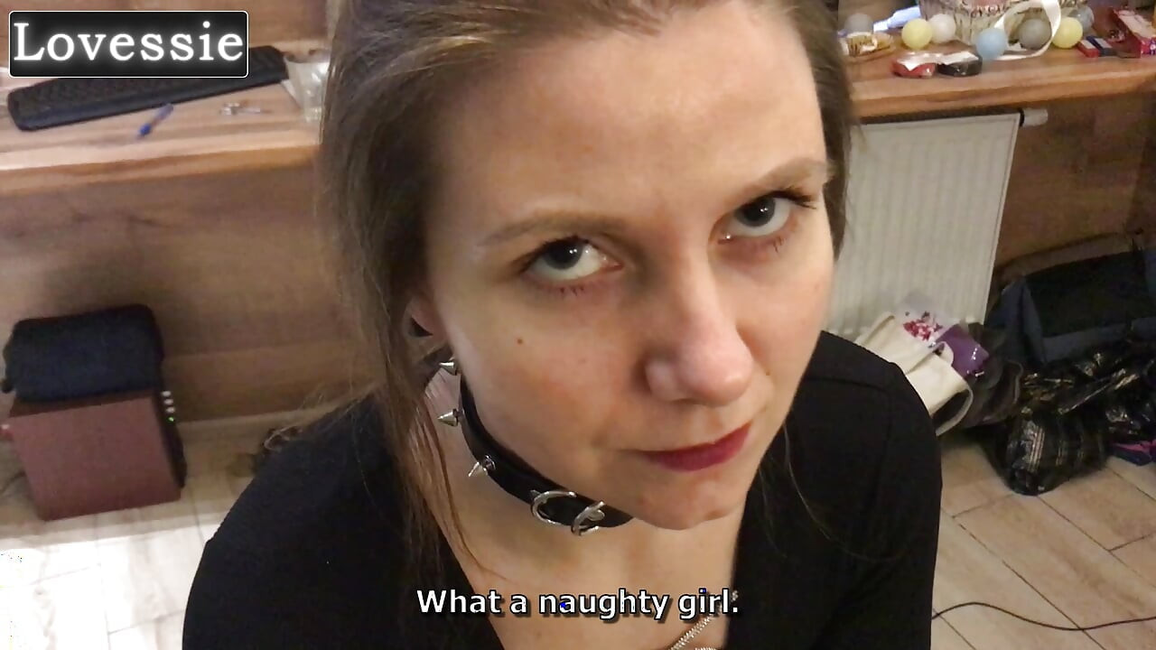 An obedient, hot MILF with a big butt serves her master and becomes a piece of human furniture - Lovessie