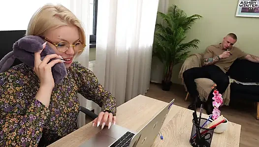 My Boyfriend Almost Heard My Sloppy Blowjob! I Had Hard Sex with My Coworker While He Was on the Phone