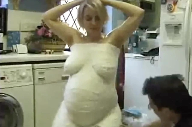 Gorgeous Pregnant Blonde Milf Wife getting Belly Cast