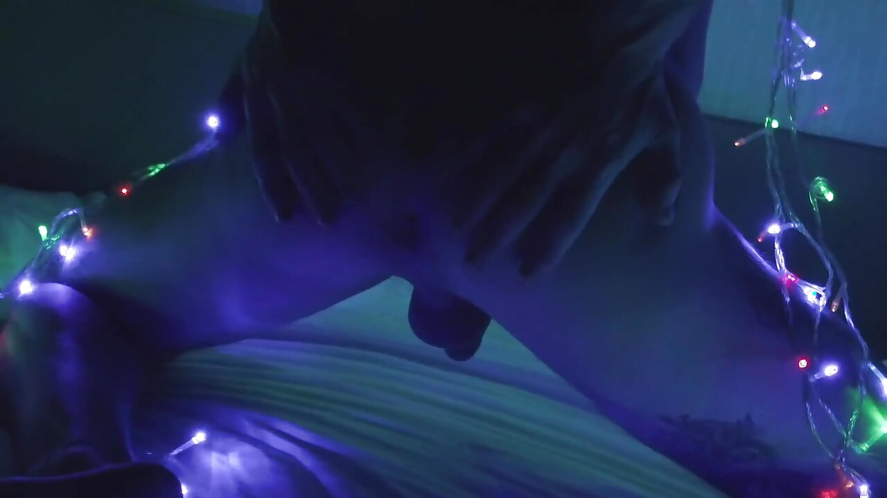 Jerking off in Christmas Lights