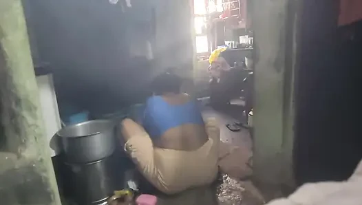 Hot women in bathroom show his body
