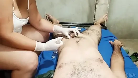 Pacar saya memiliki layanan waxing rumah yang bahagia, dia adalah orang dewasa berdada puas yang suka memompa susu