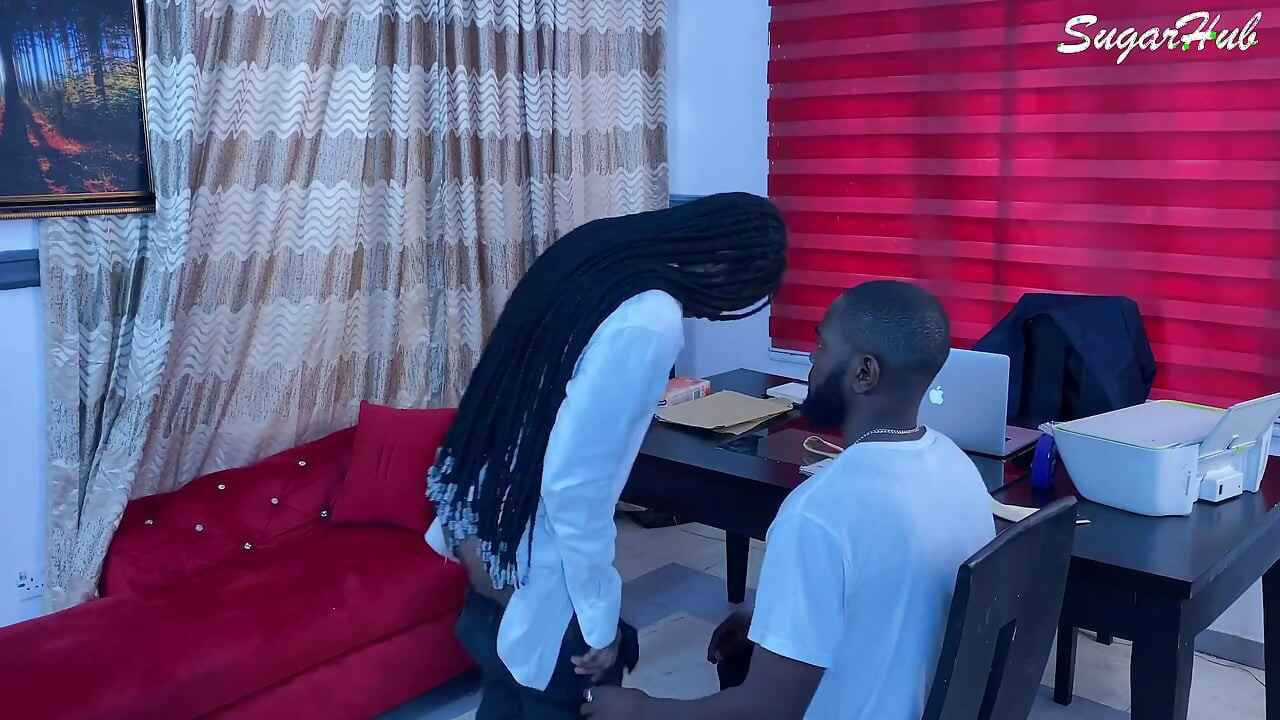 Haar druipende gaatje neuken in mijn kantoor