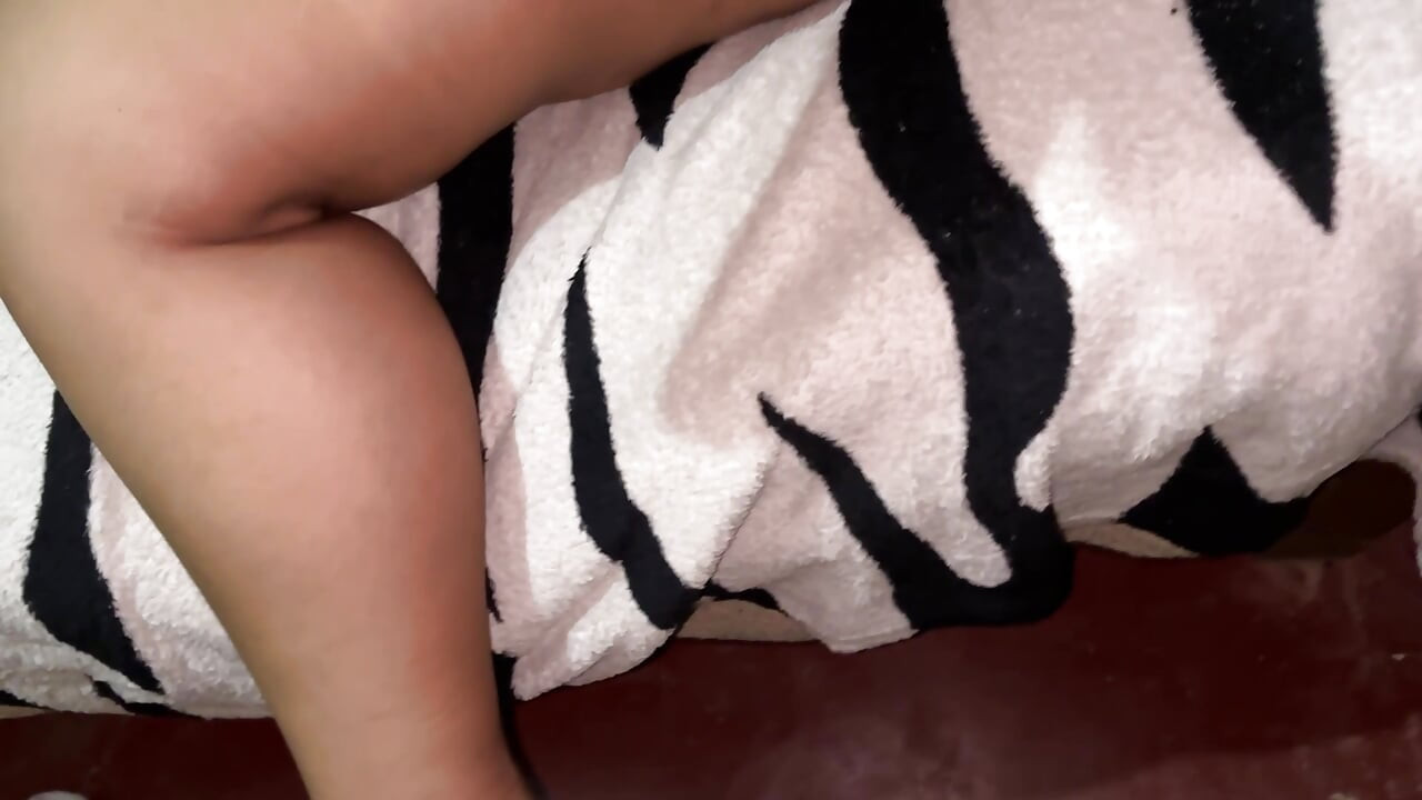 I SUCKED THE BIG ASS OF THE LADY WHO RENTS ME