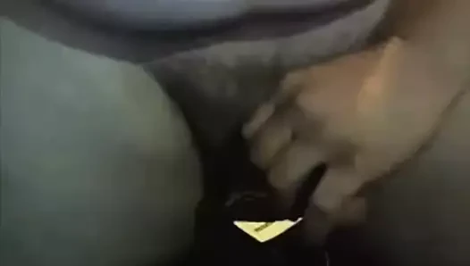 seksi tombul mastürbasyon ile onun sıkı oyuncak