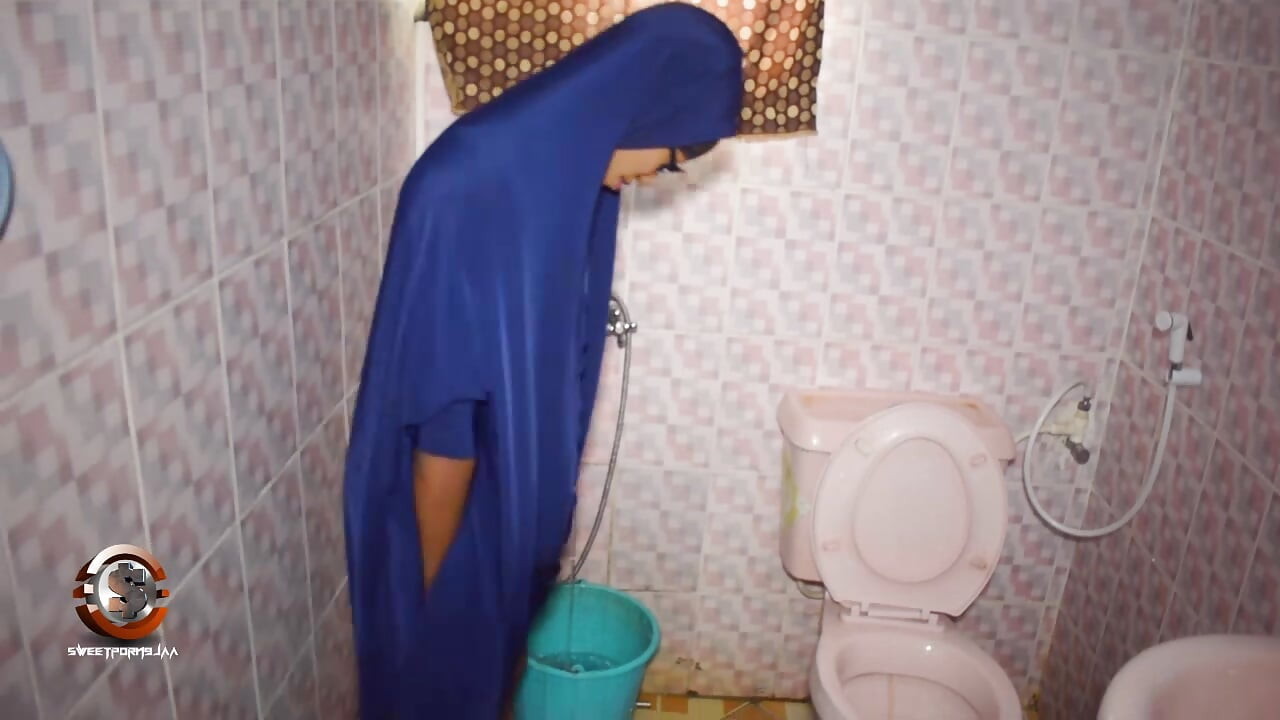 Hijab teen got her anal stretched out by a long cock