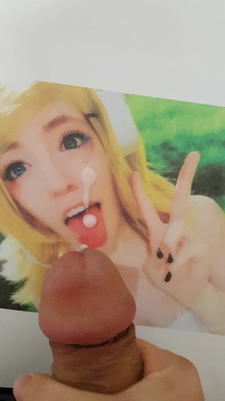 Cum Tribute for Cosplayeuse very sexy tongue