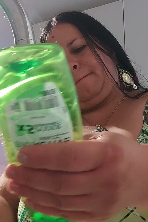 Washing Sexy Ass Tableware
