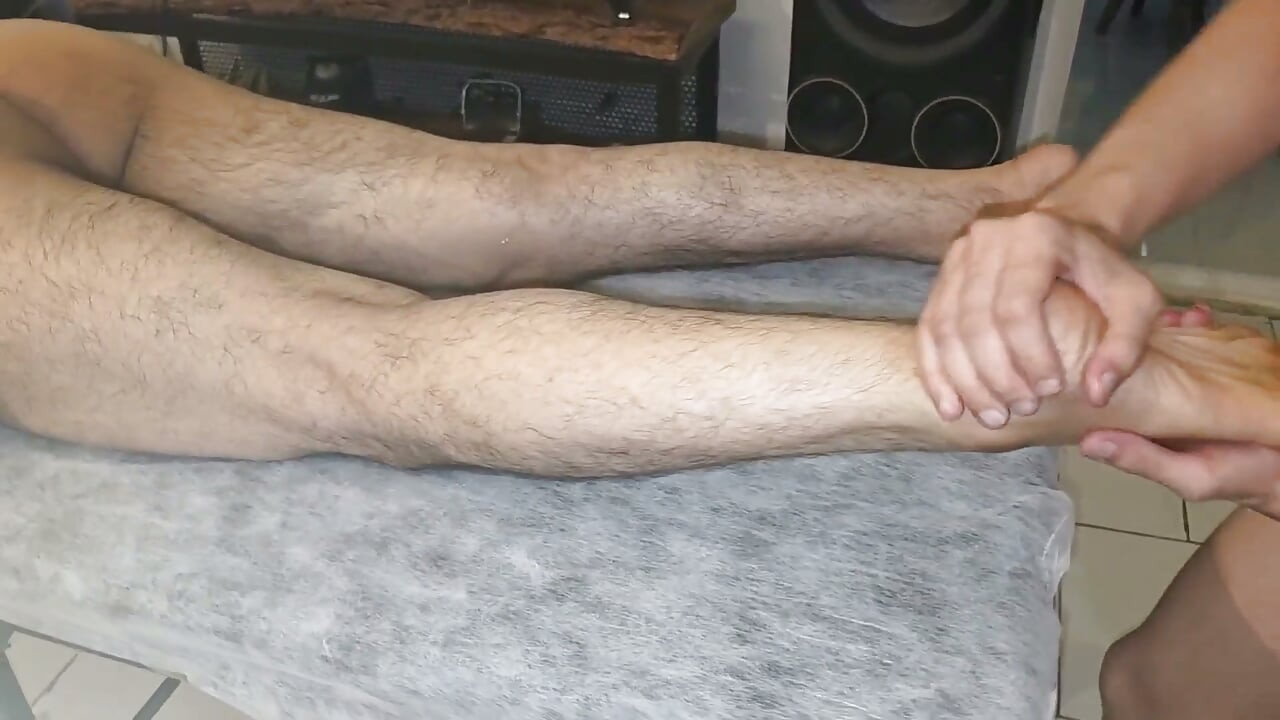 Cheating Husband Gets Bareback Gay Massage - Wife Never Knows About the Happy Ending