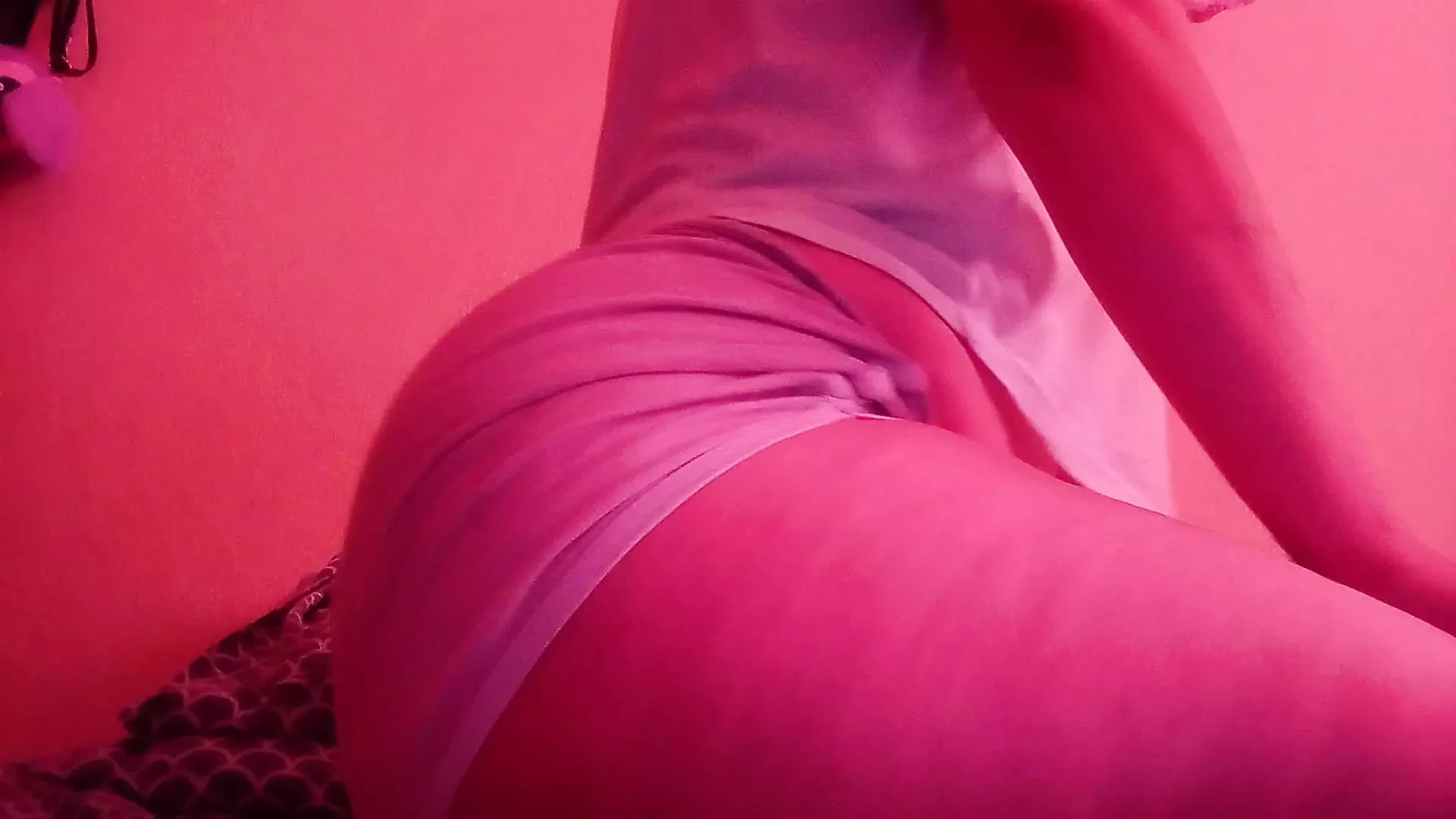 Una gordita cariñosa tocandoce asta venirse rico