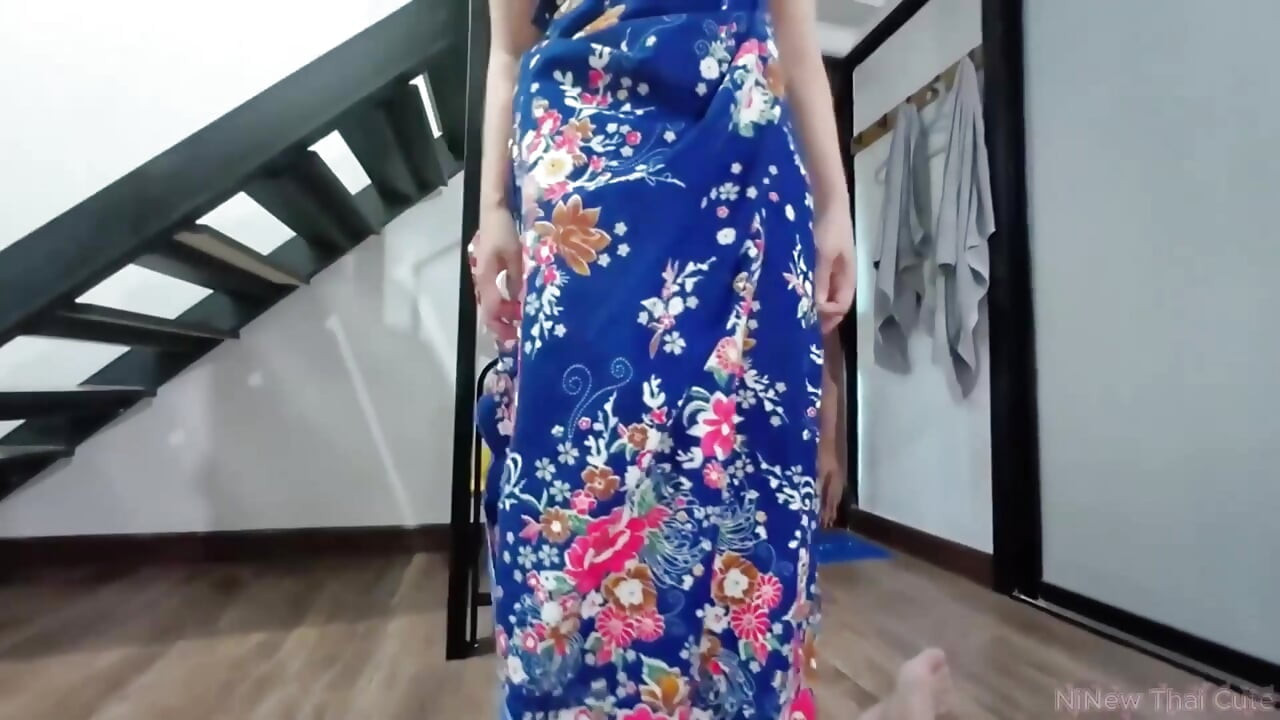 Hot Thai Housewife in Sarong POV NaturalThai