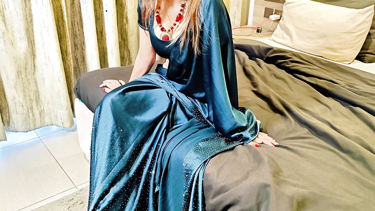desi hot sexy Stepmom Wants to Loose Her Stepson Verginity. Hindi Roleplay.
