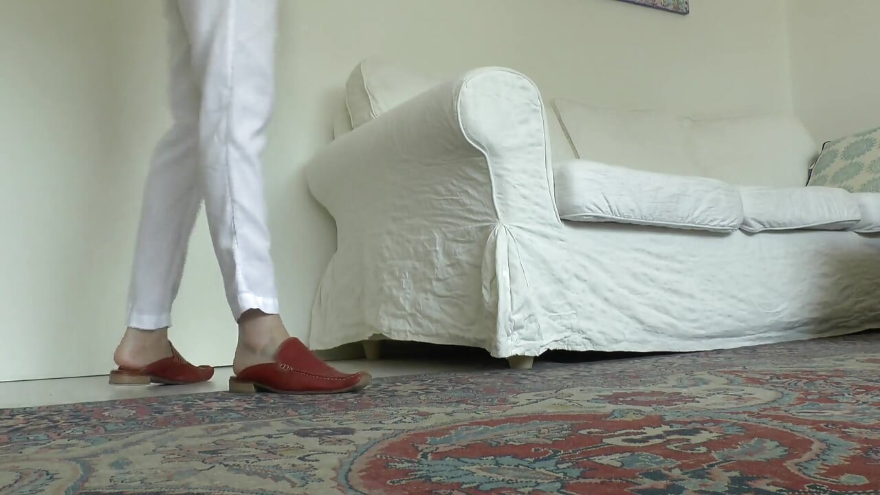 Îți doresc în fiecare zi: adulmecare picioarele mele și ejaculare în pantaloni!