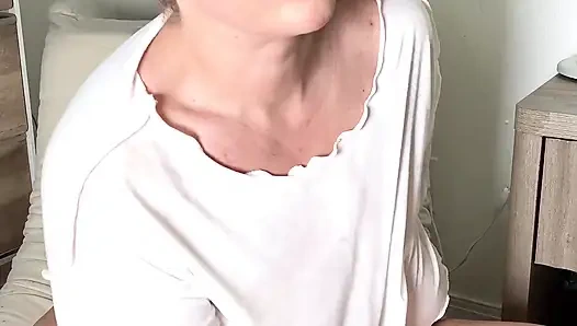 Big, Loud & Straight to the Point: Busty MILF's Explosive Hitachi Orgasm