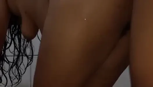 Fubu кончает на меня дважды