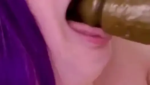 Beni bu büyük zenci yarağı dildosunu emerken izle ve çok özensiz ol
