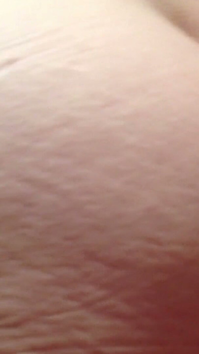 Amateur BBW doing a Little quicky in the bathroom | Clip 1