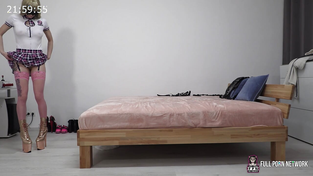 Slutty Student Pays Rent With Wild Threesome