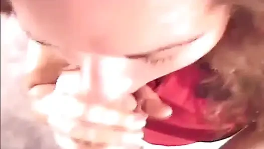 Bbw bad girls: si cewek semok rambut merah lagi asik nyepong kontol