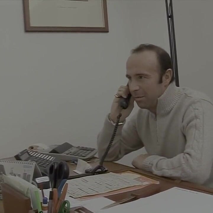 He Calls a South American Slut to Give Him a Blowjob in the Office.