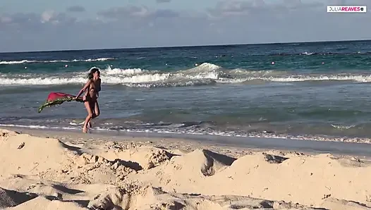 Трахаю возле пляжа в Пунта-Кане