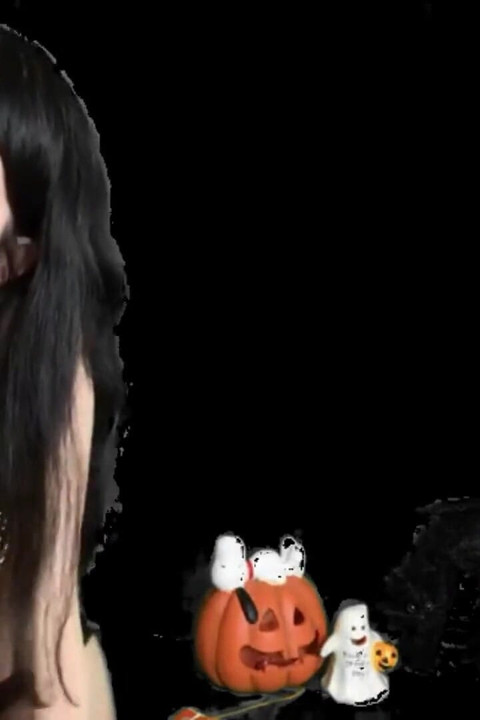 Halloween-kürbis-spiel mit alexandria Wu