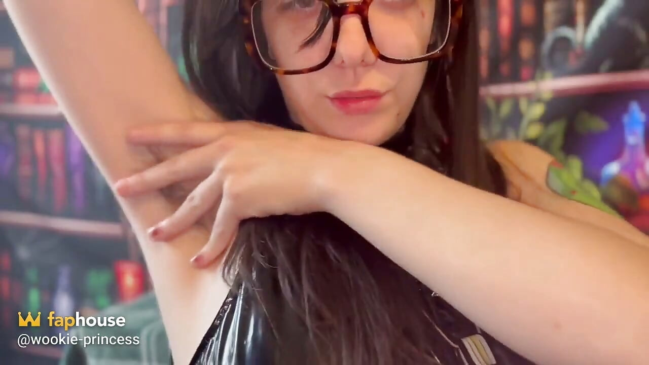 Latex Bunny: Bodyhair Tour