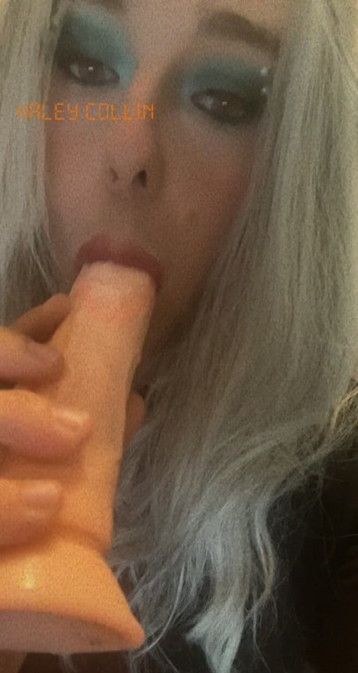 I suck a dildo