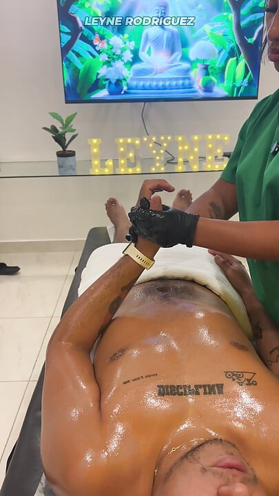 Leyne Rodriguez: Hot Latina in Massage Uniform Gives an Intense Oiled Session