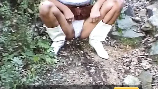 Pissen in den wäldern