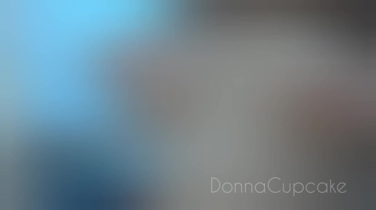Minik göğüslerim, bota mı istiyorsun?