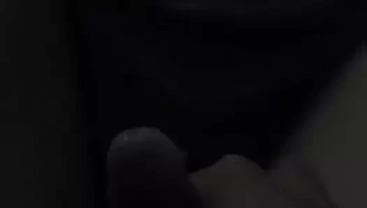Oğlana yavaşça elle muamele
