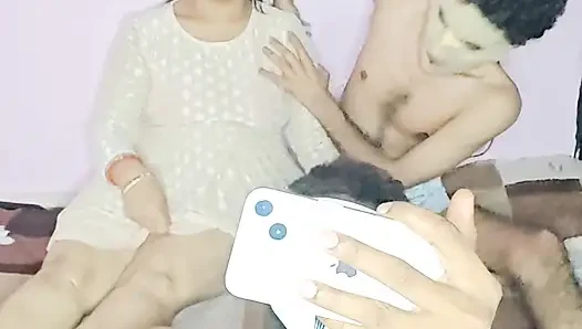 Eski erkek arkadaş ve erkek arkadaş evde üçlü seks yapıyor