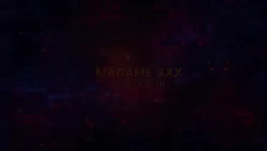 Madame X Evinin Duşunda Çok Azgın