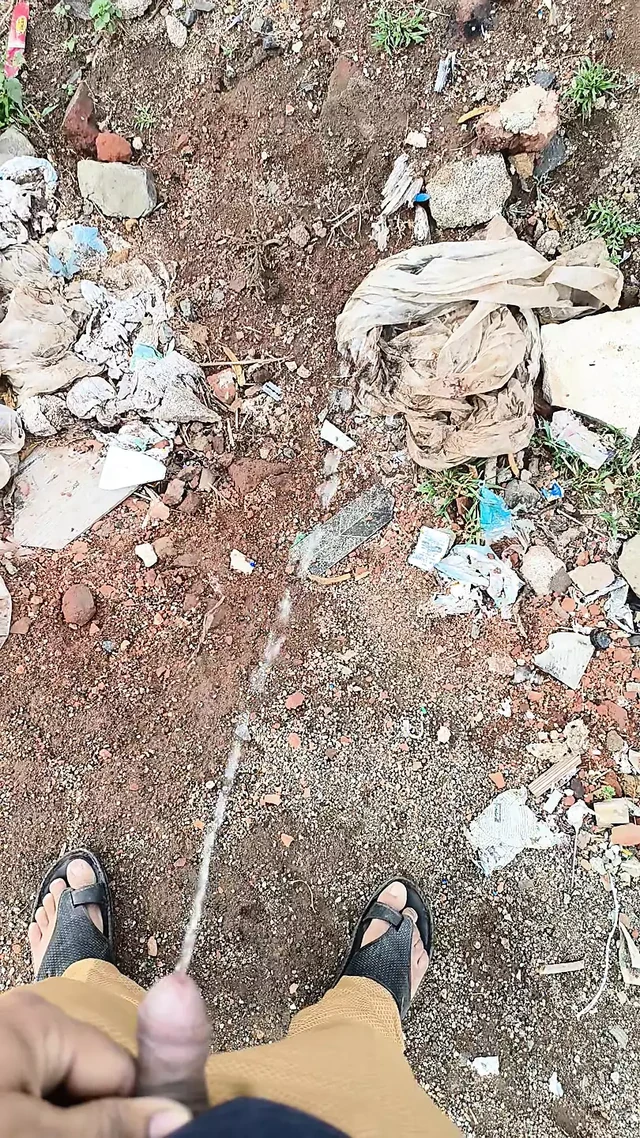 Outdoor peeing