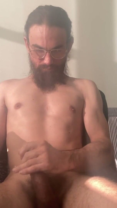 Fyr med cerebral parese sprøjter sæd ud over sig selv | Klip 1
