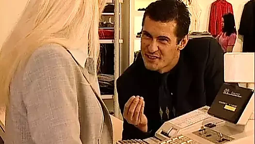 Bocche di commesse Sc 5 exciting kinky sex scene