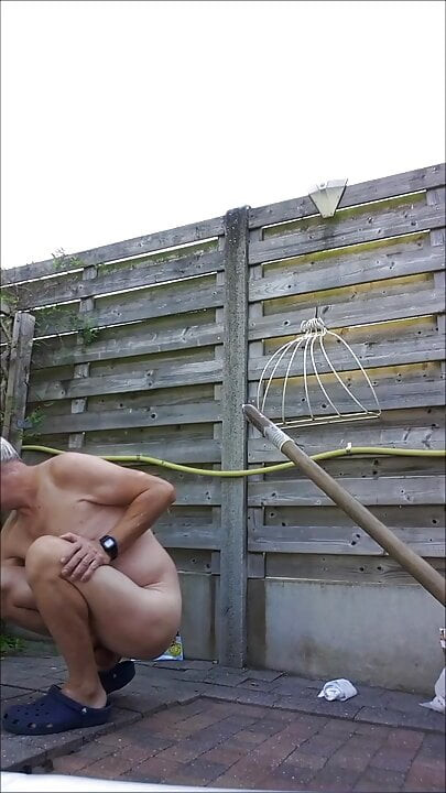 OUTDOOR EXHIBITIONIST FUCKED BY A BIG POLE EDGING CUMSHOT