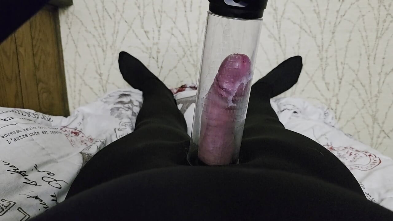 J’adore me masturber quand je sais que tu regardes