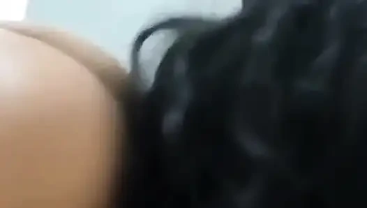 Sahabat kakak tiriku pengen kontol