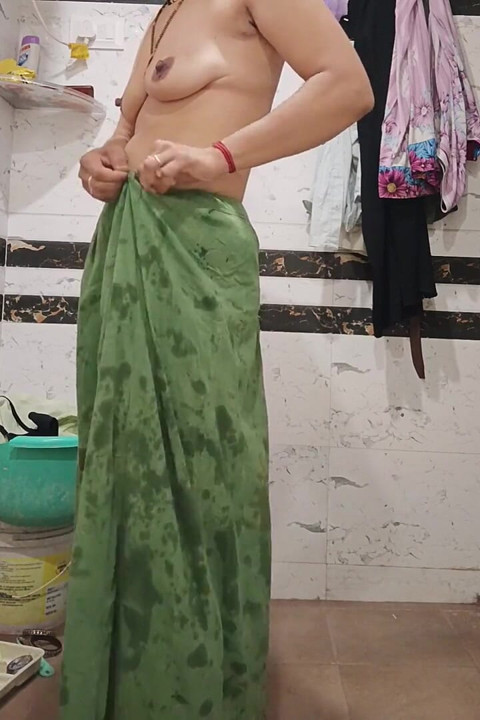 Priya Bhabi Nice Body Show
