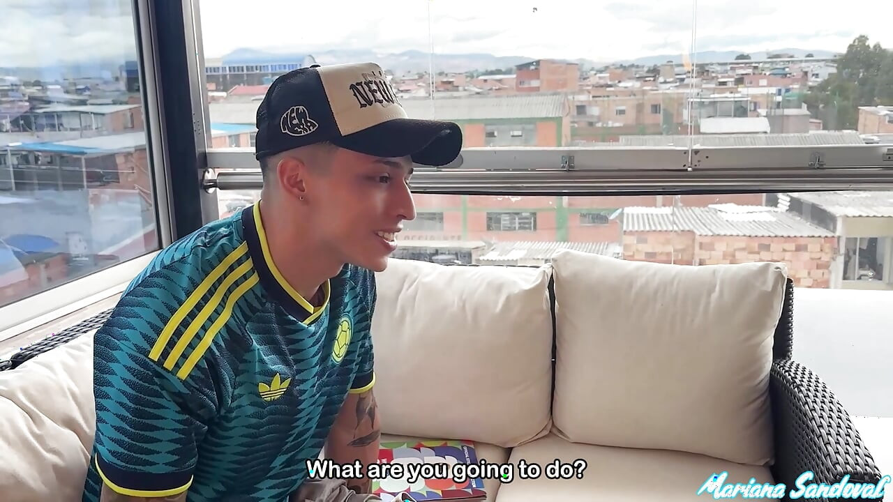WORLD CUP 2026 Colombian takes off his PANINI and fucks him before Football - Mariana Sandoval