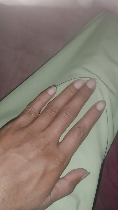 Who wanna get scratched by my nails